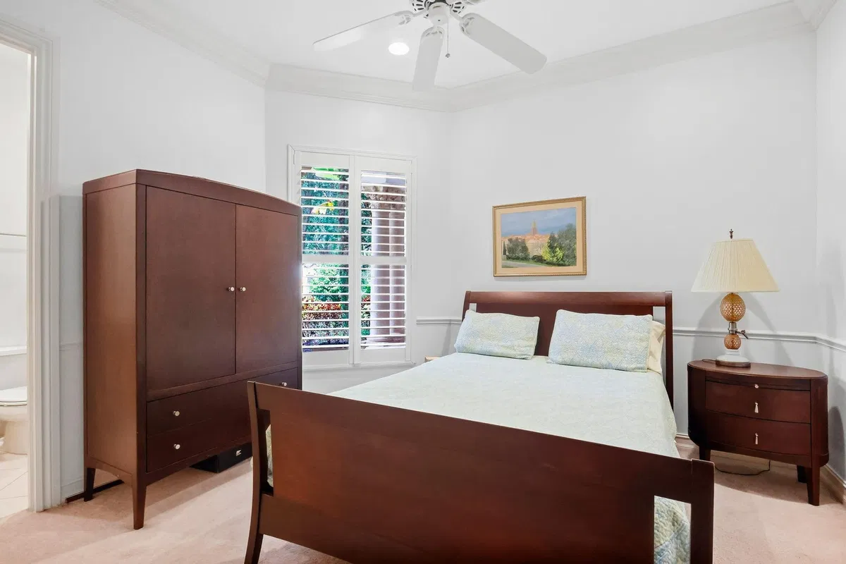  Residence photo 16