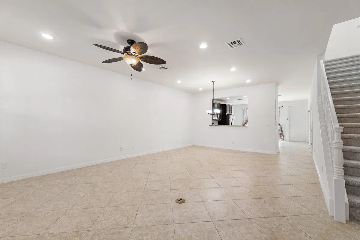 Residence photo 19