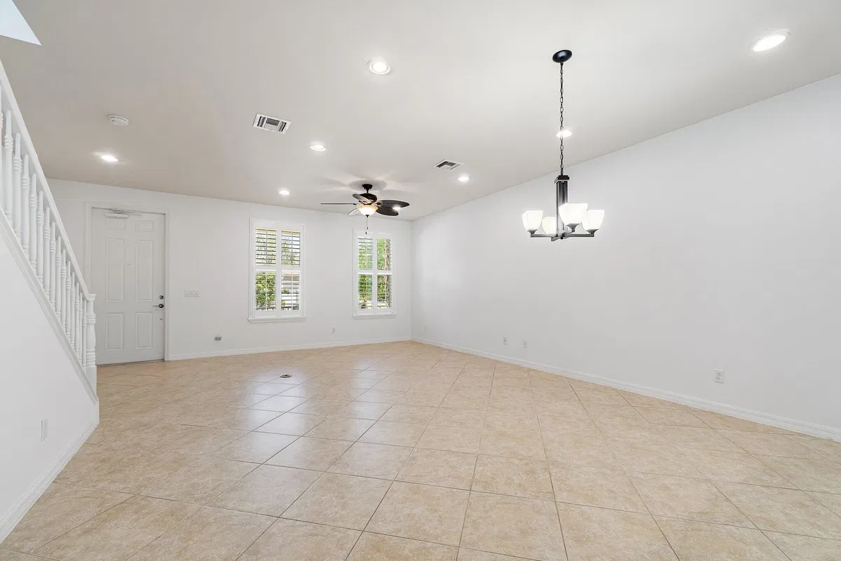 Residence photo 22