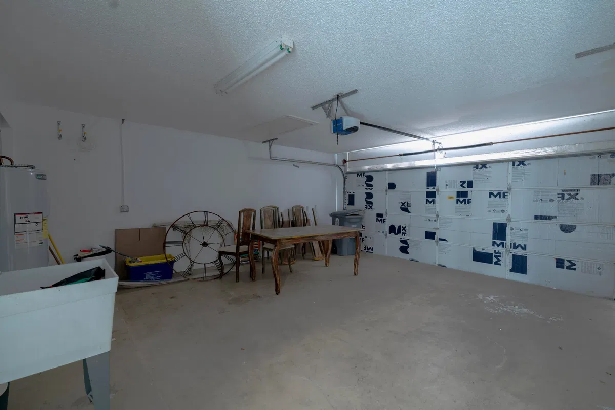 Unit 10 photo 34
