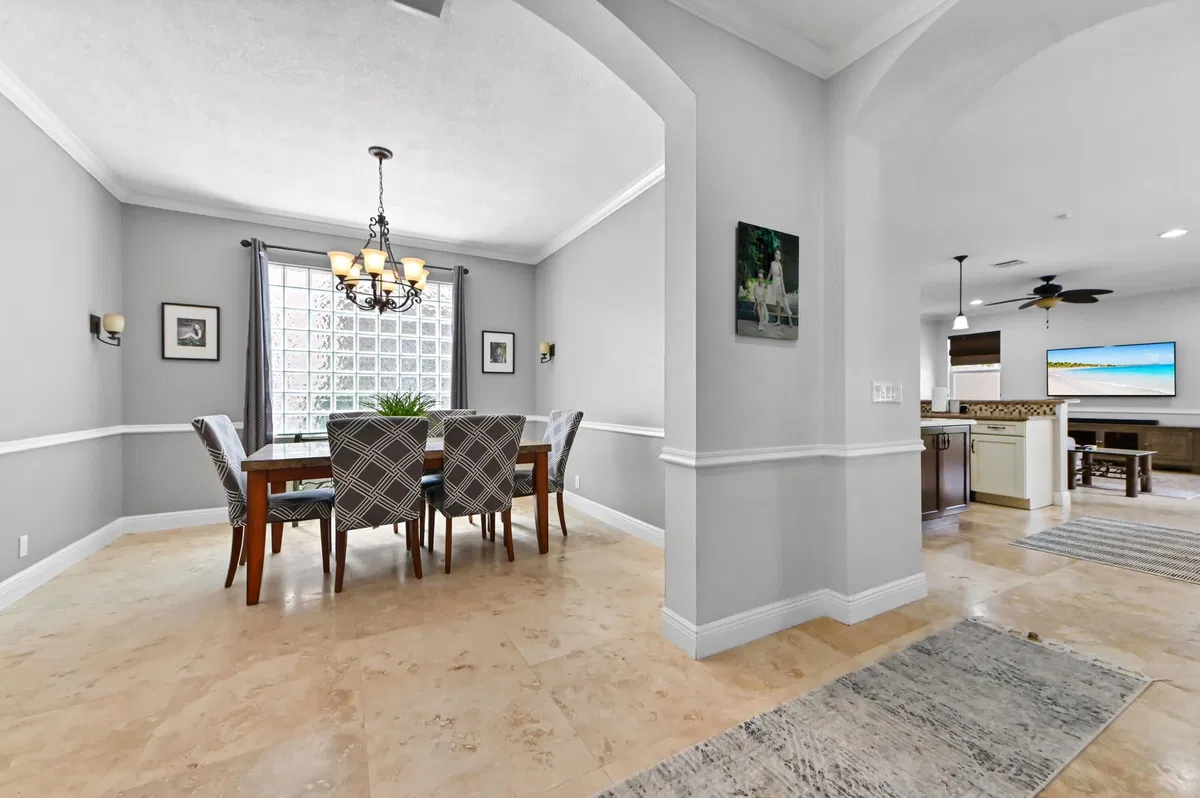 Residence photo 10
