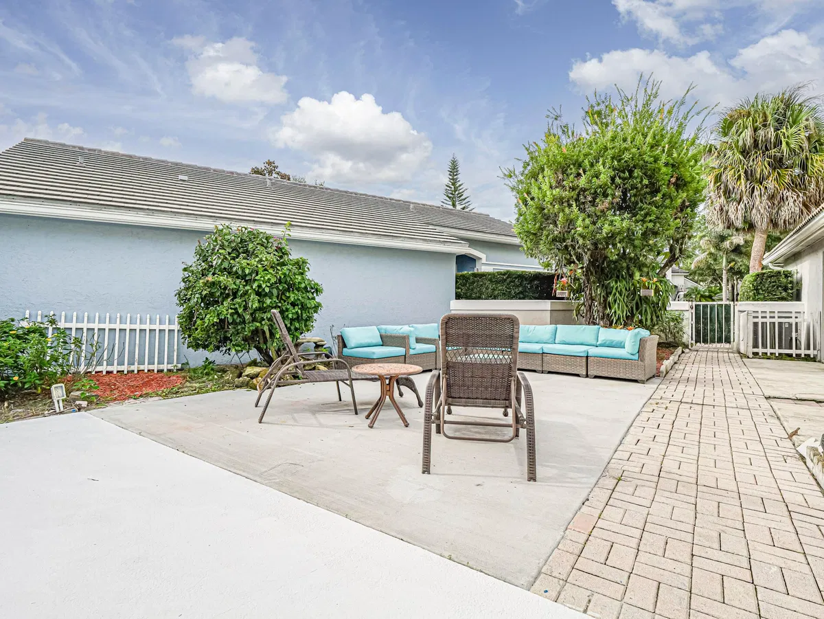  Residence photo 34