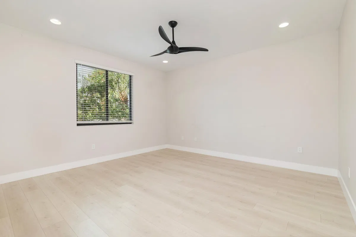  Residence photo 13