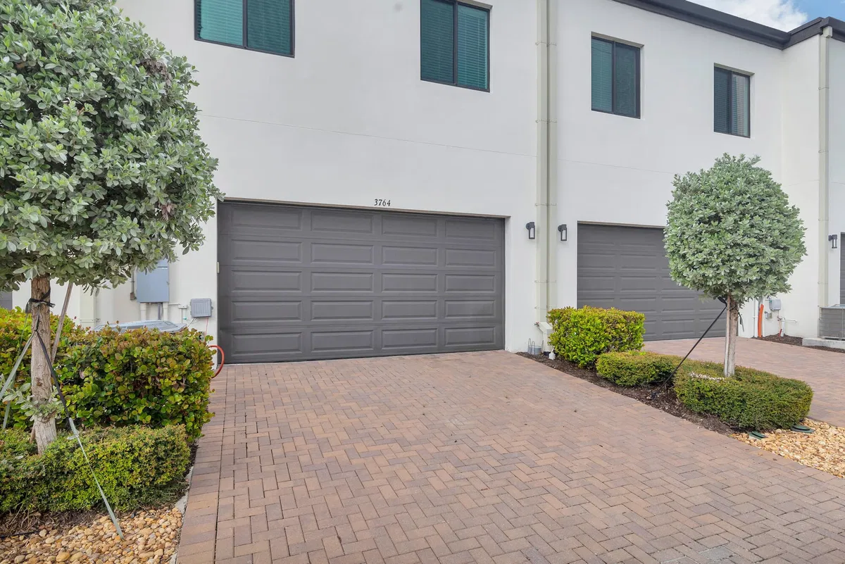  Residence photo 25