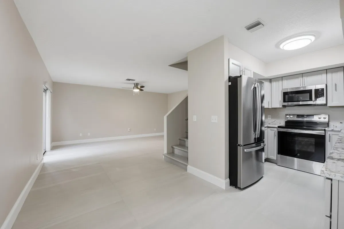  Residence photo 7
