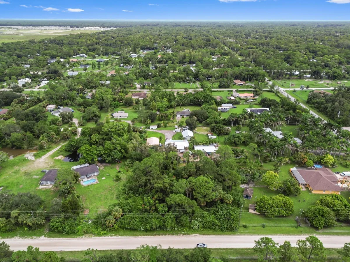 Residence photo 4