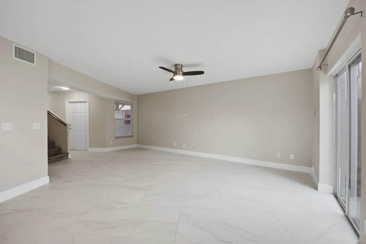 Residence photo 10