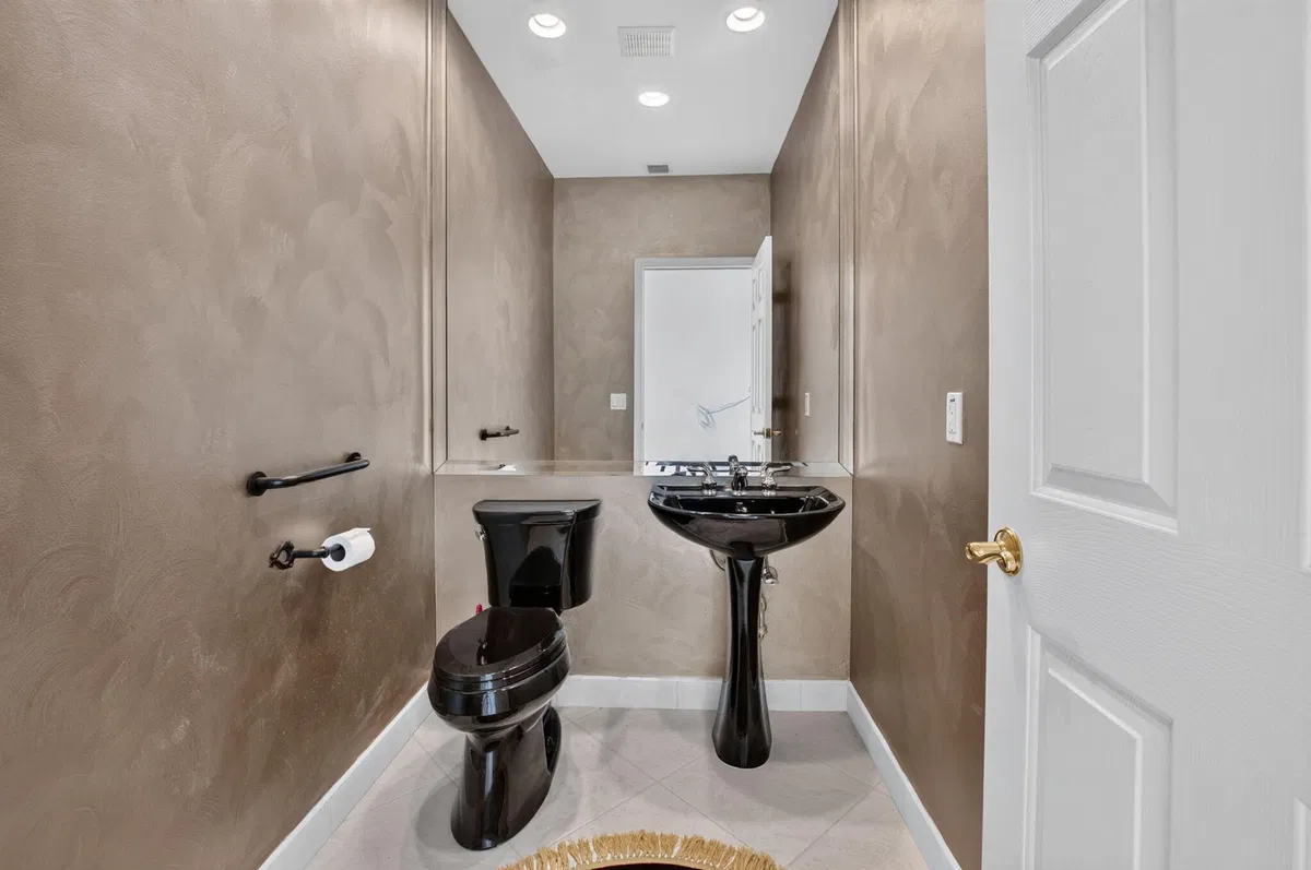 Residence photo 31