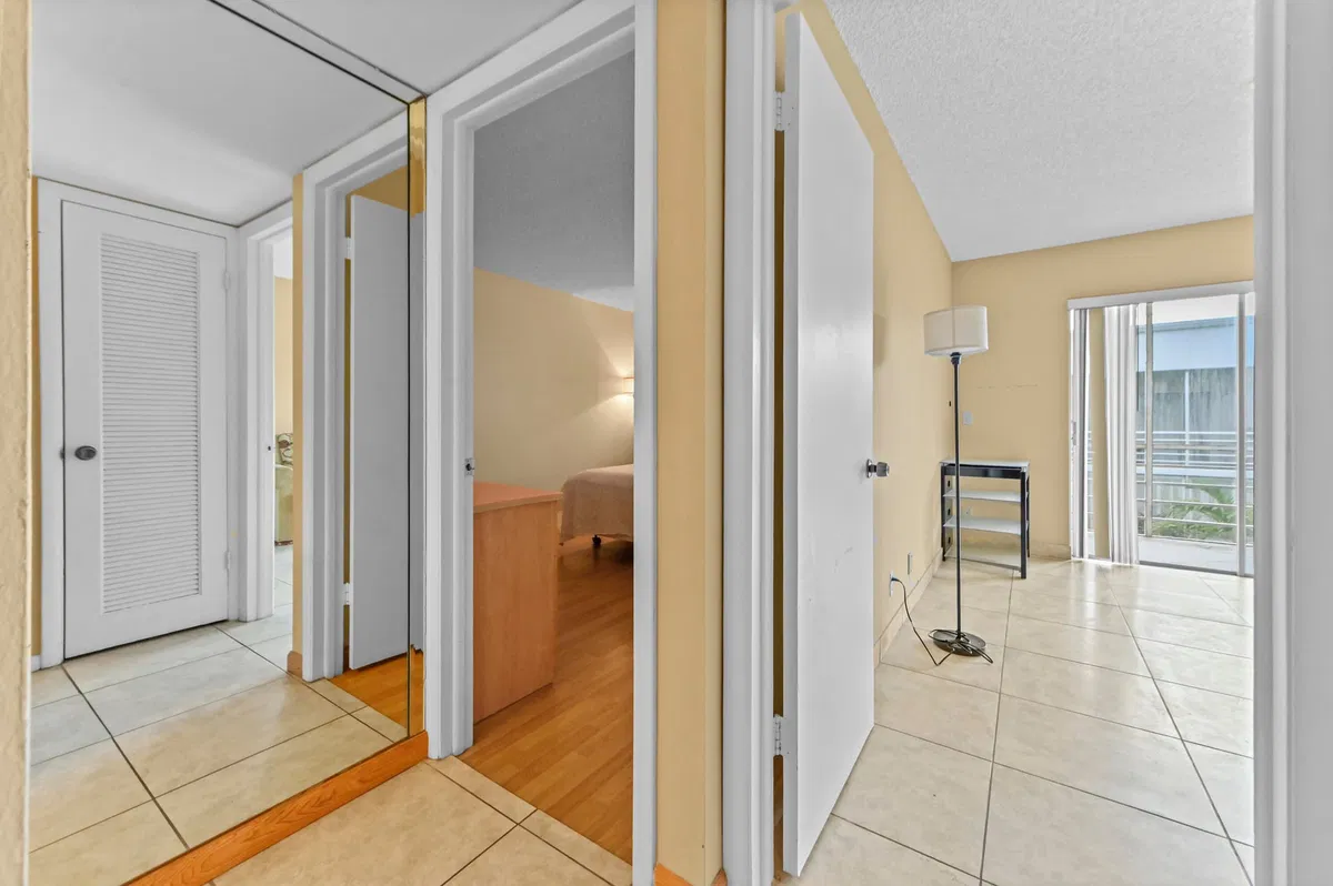 Residence photo 7