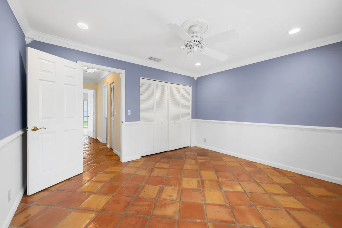 Residence photo 22