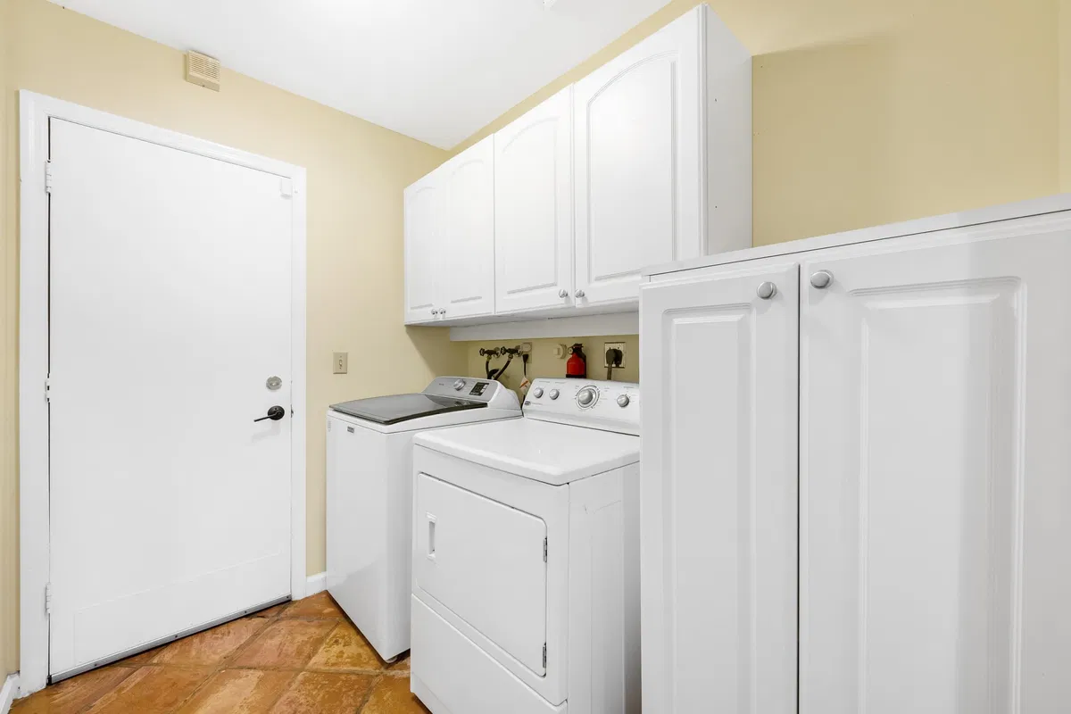 Residence photo 25