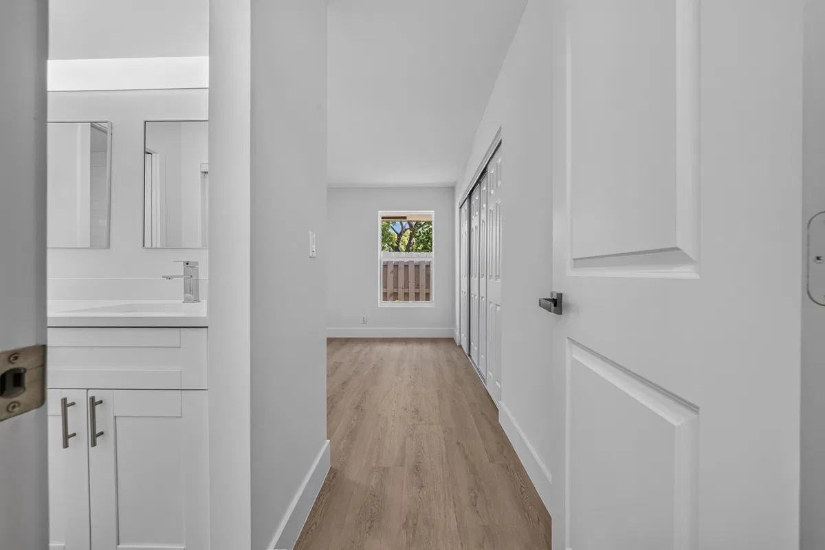 Residence photo 19