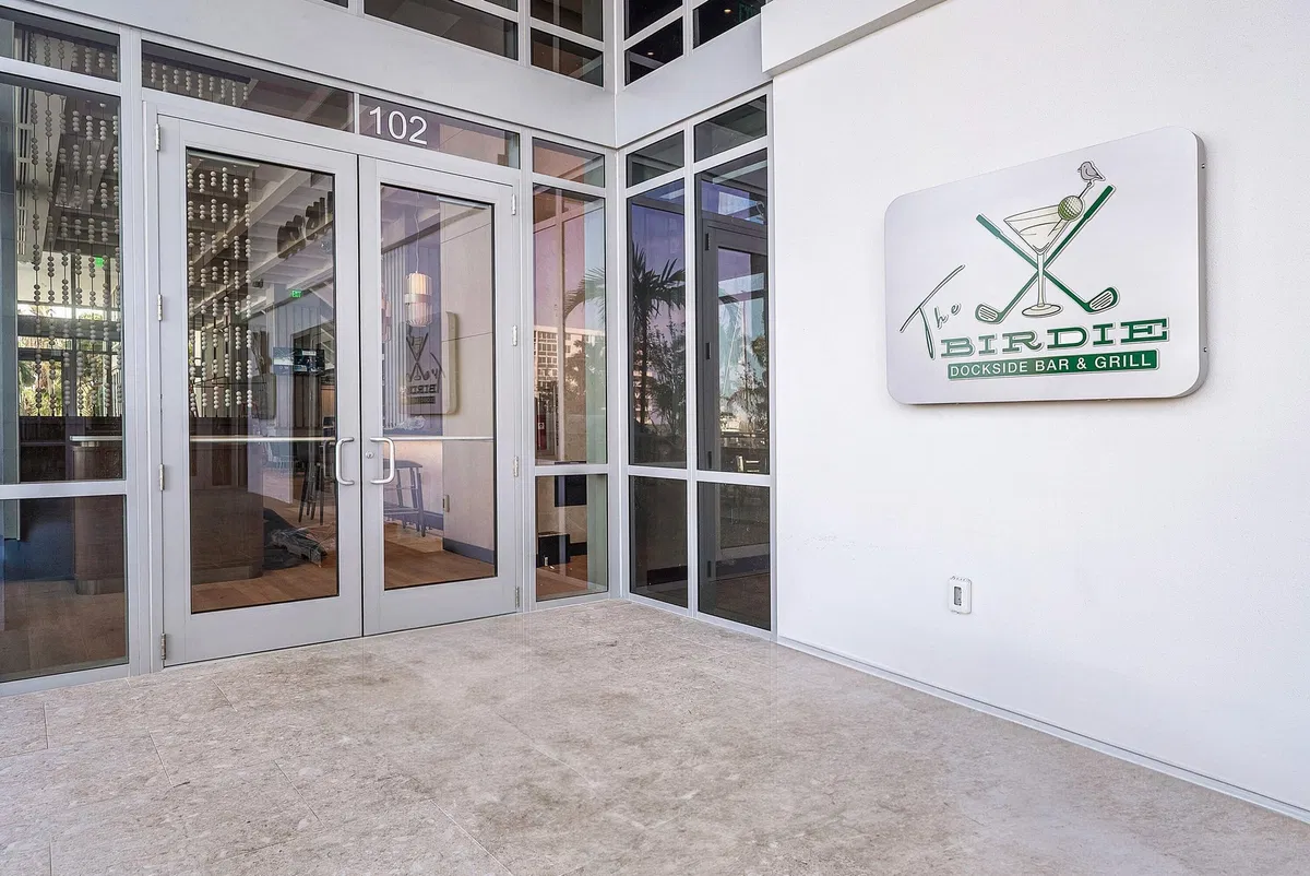 Nautilus 220 Unit 2202 photo 43