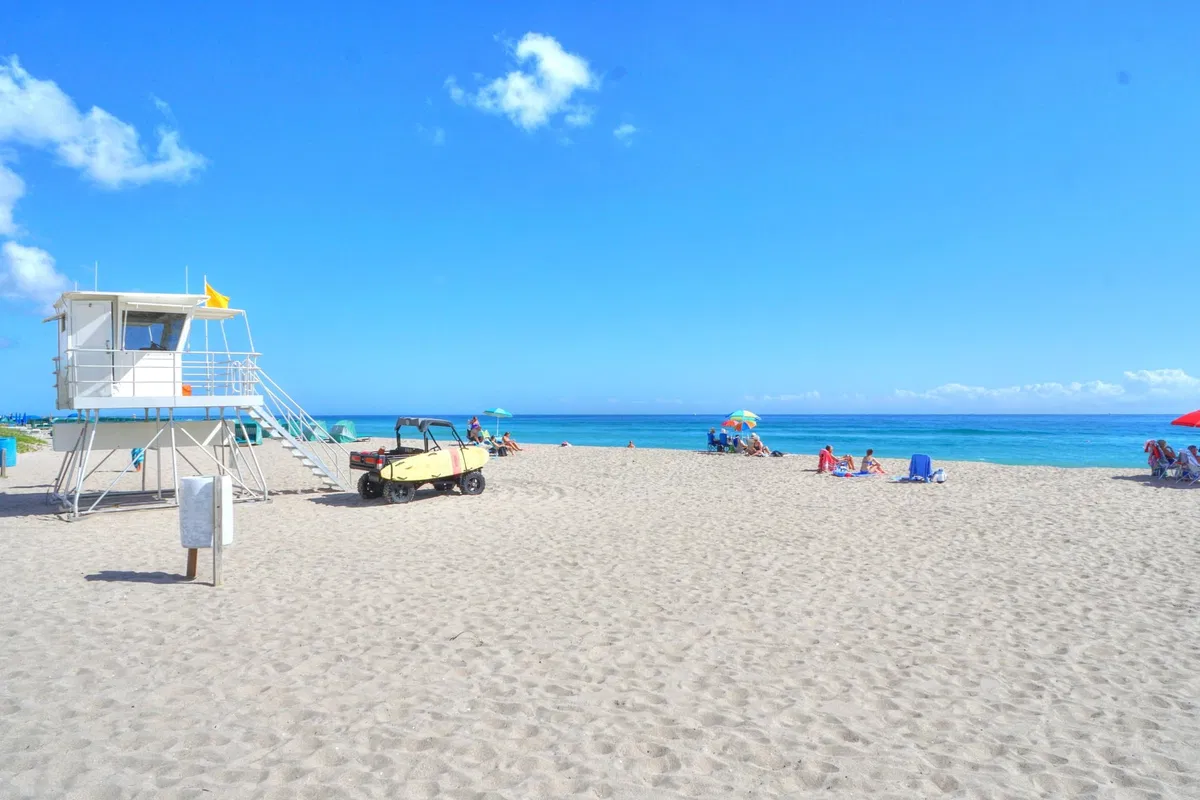 Palm Beach Shores Residence photo 19