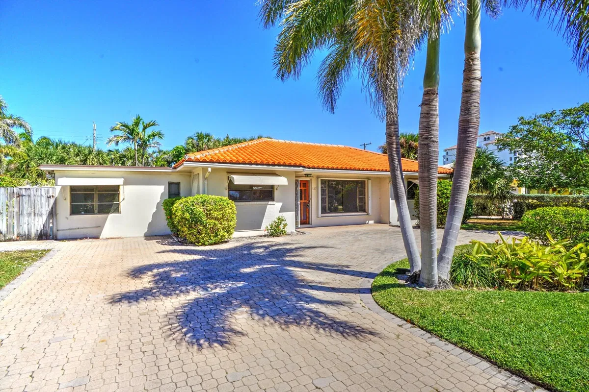 Palm Beach Shores Residence photo 25