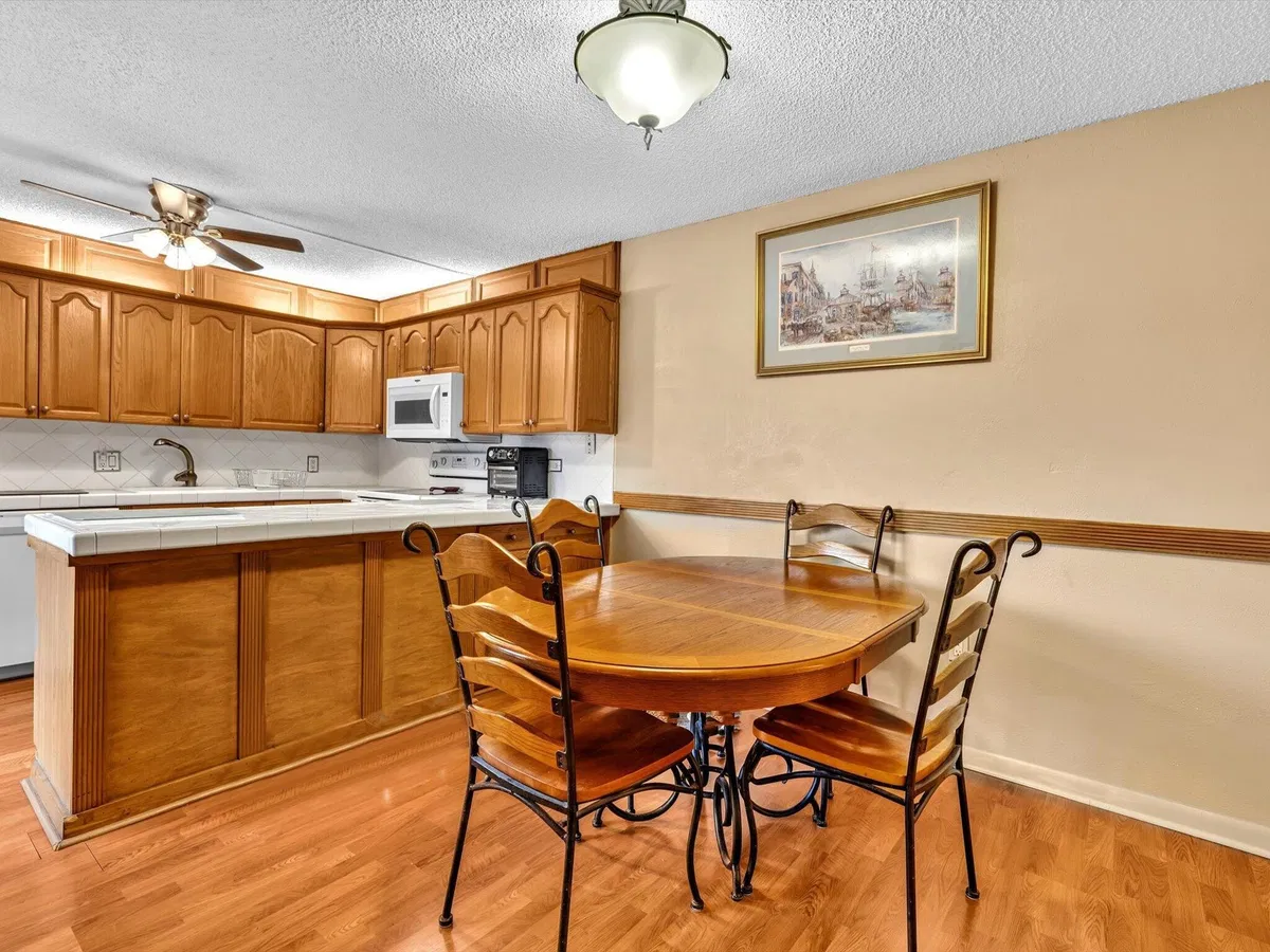 Unit 45B photo 7