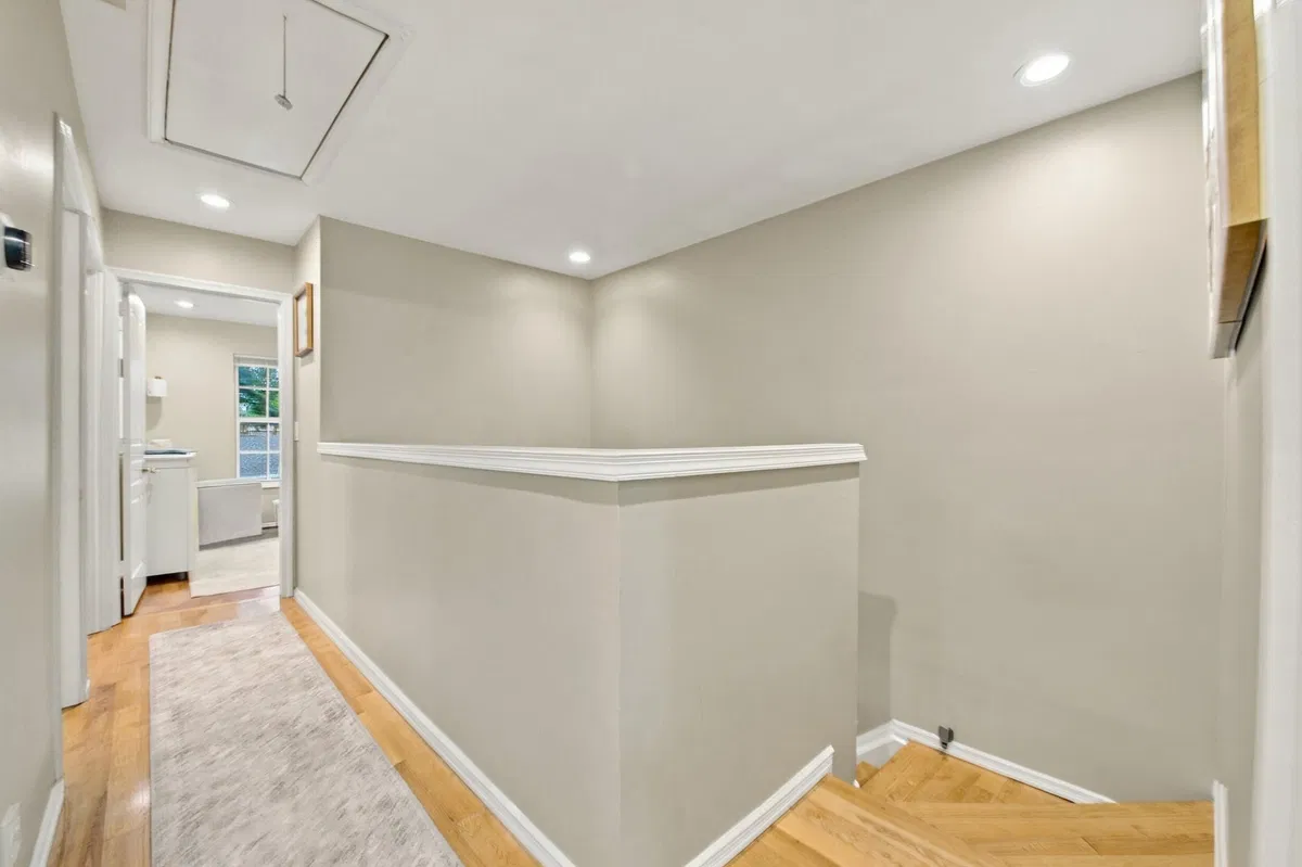  Residence photo 25
