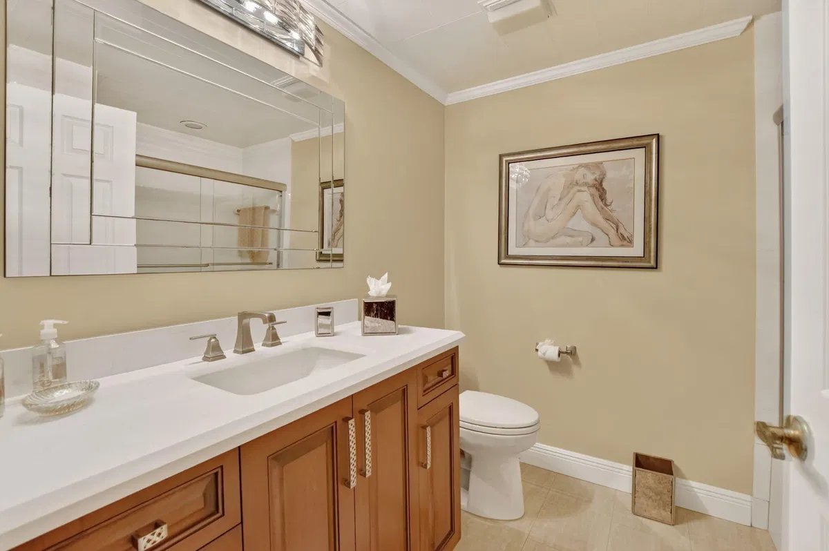 Residence photo 25