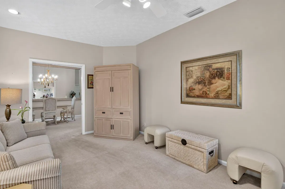 Residence photo 31