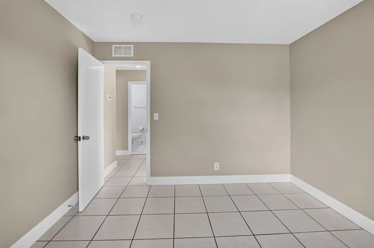 Residence photo 19