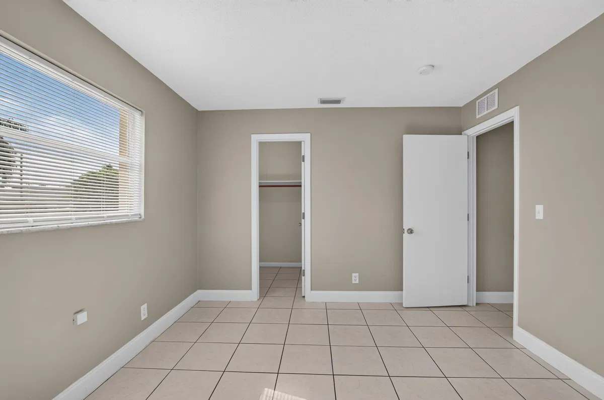 Residence photo 22
