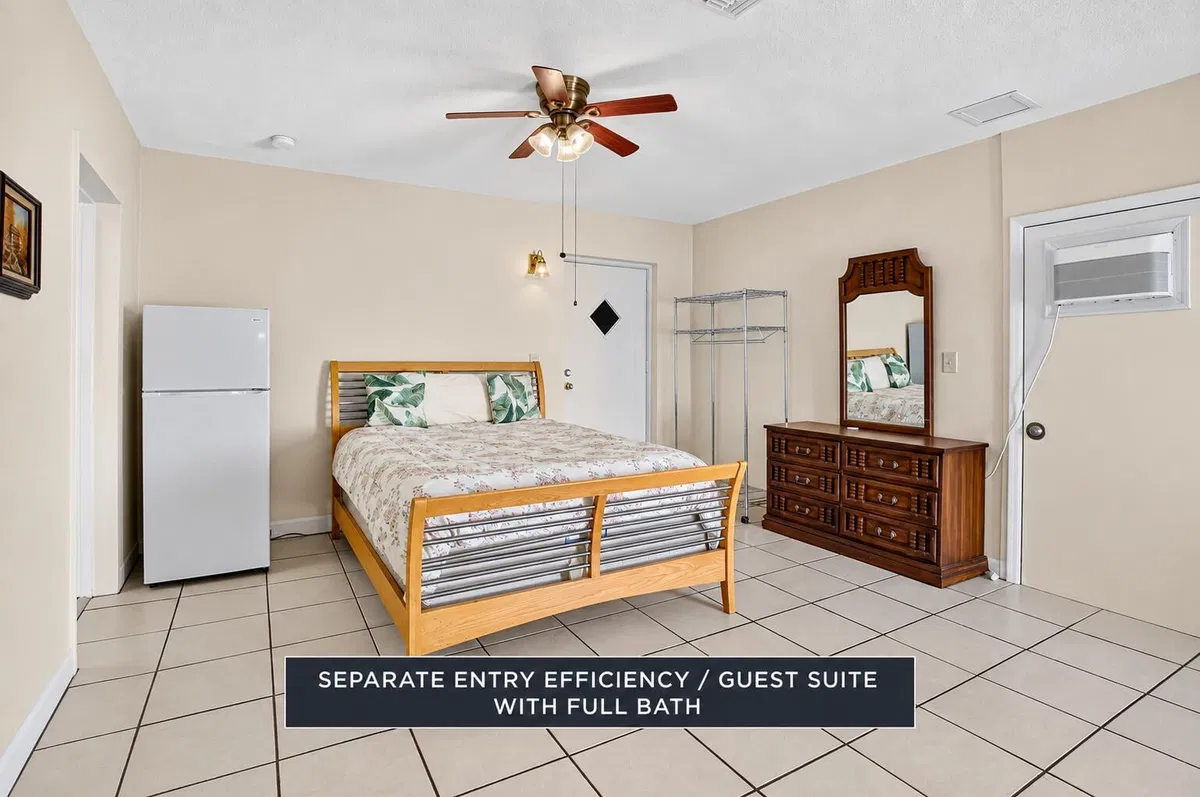 Residence photo 37