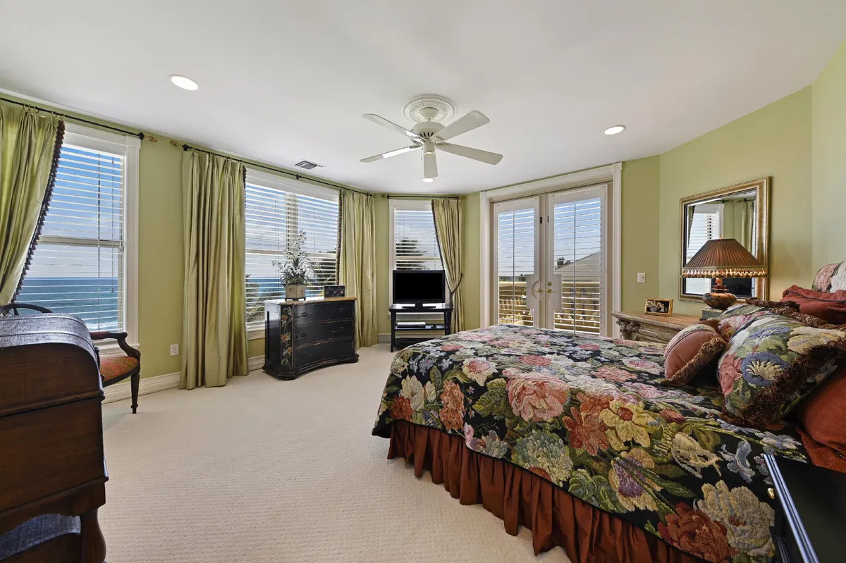 Residence photo 22