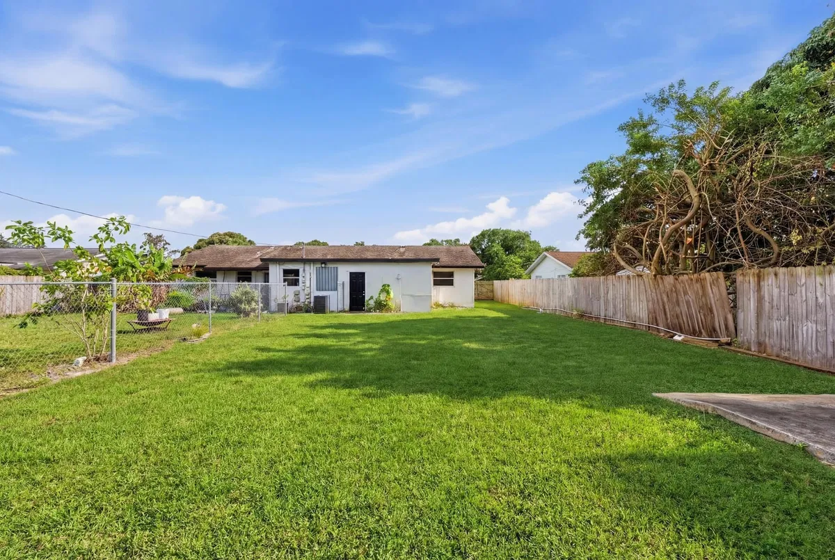 Residence photo 25