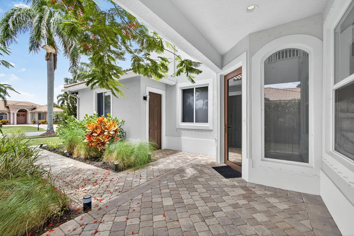 Residence photo 4