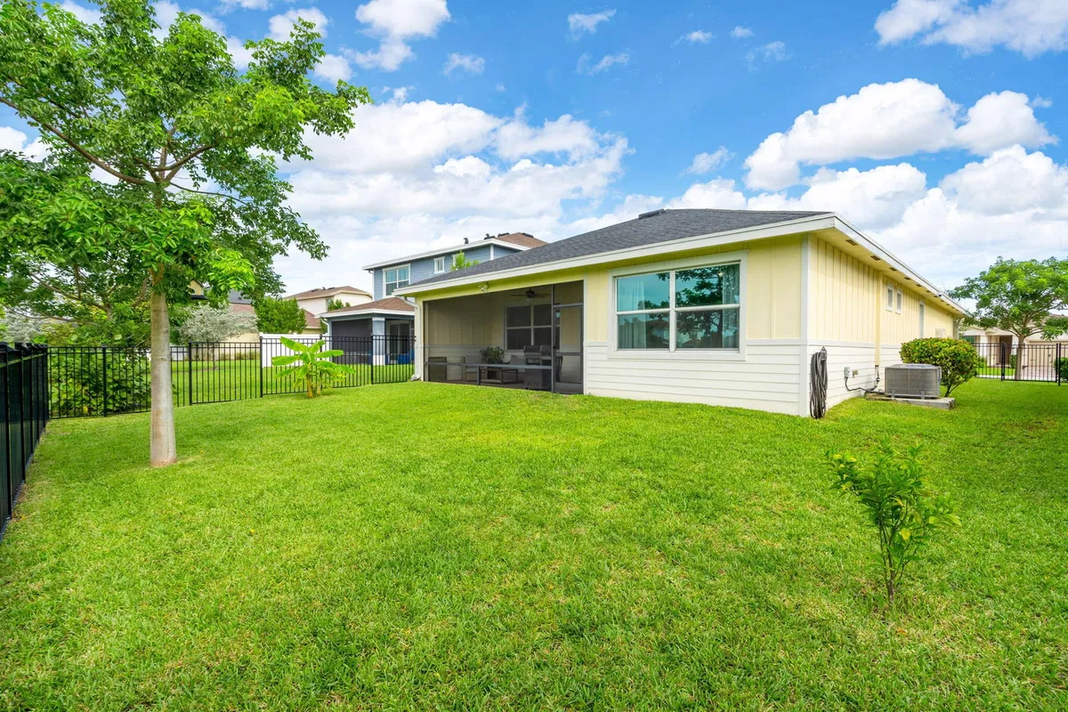 Residence photo 25