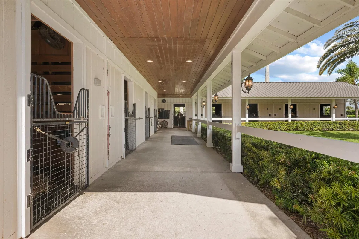 Residence photo 10