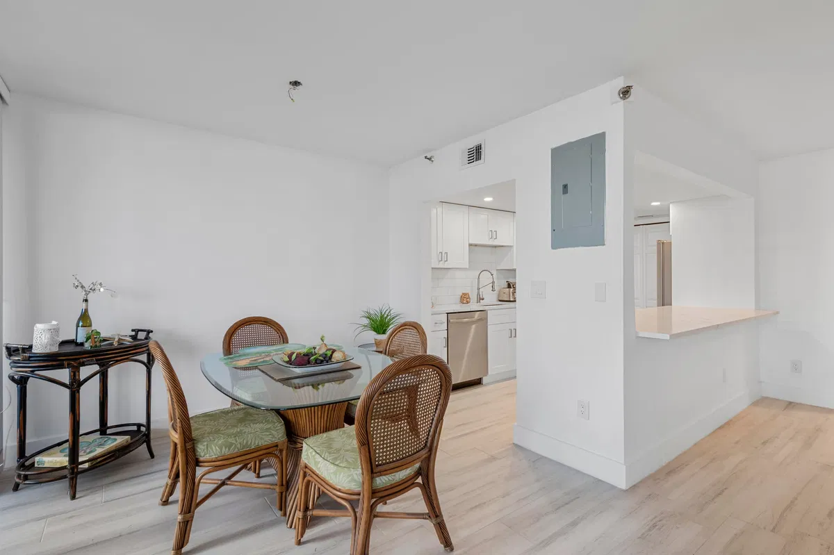  Unit 212 photo 10