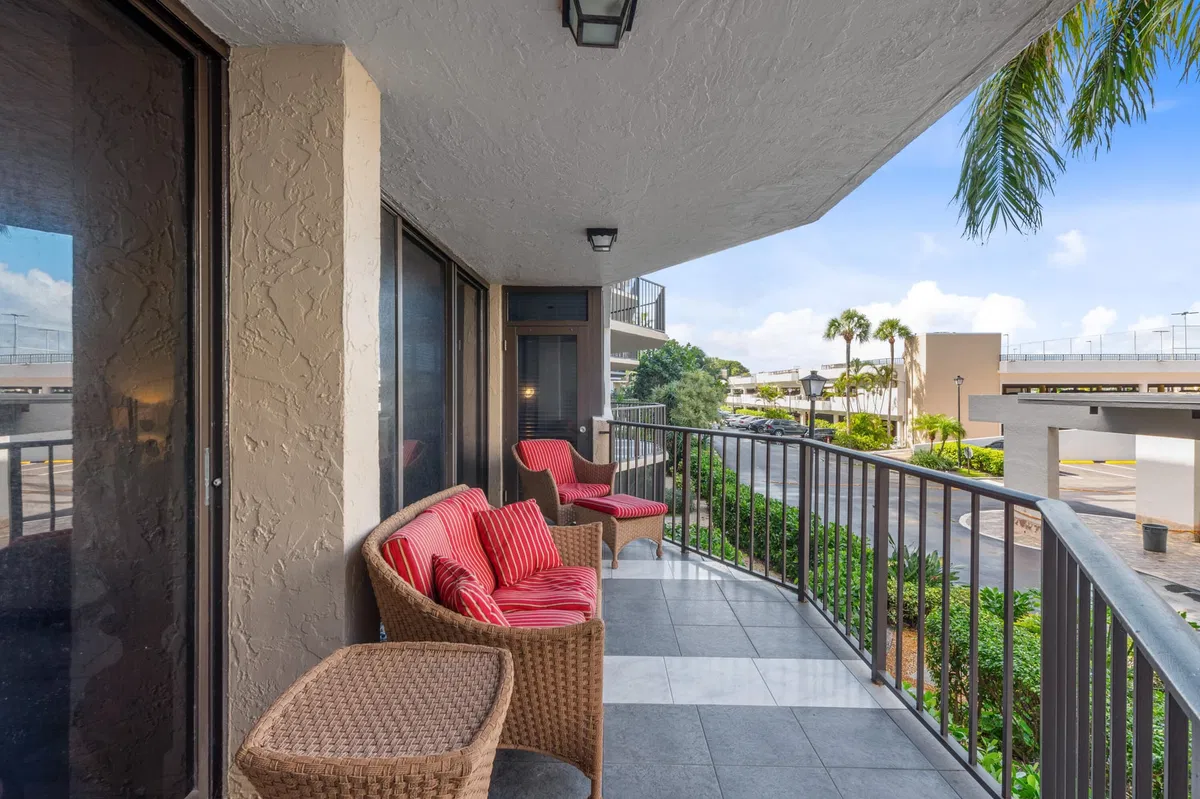  Unit 212 photo 22