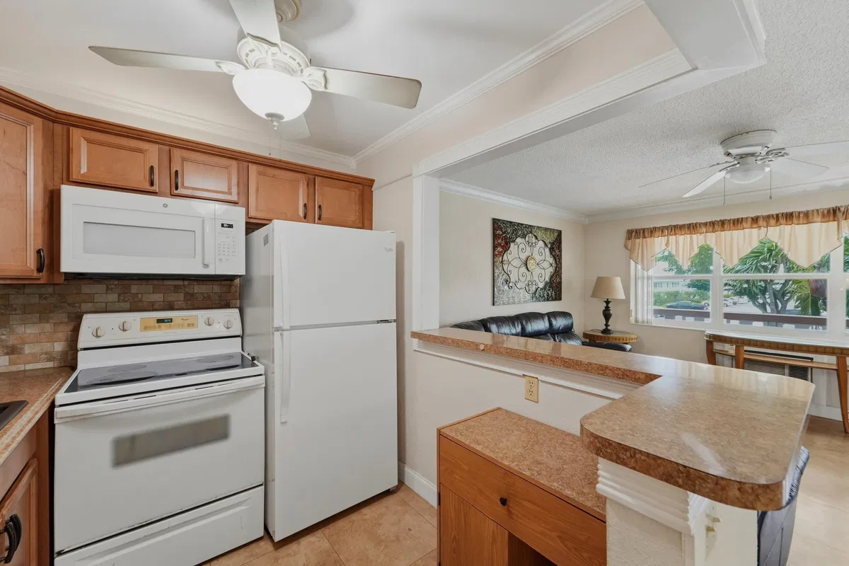  Residence photo 7