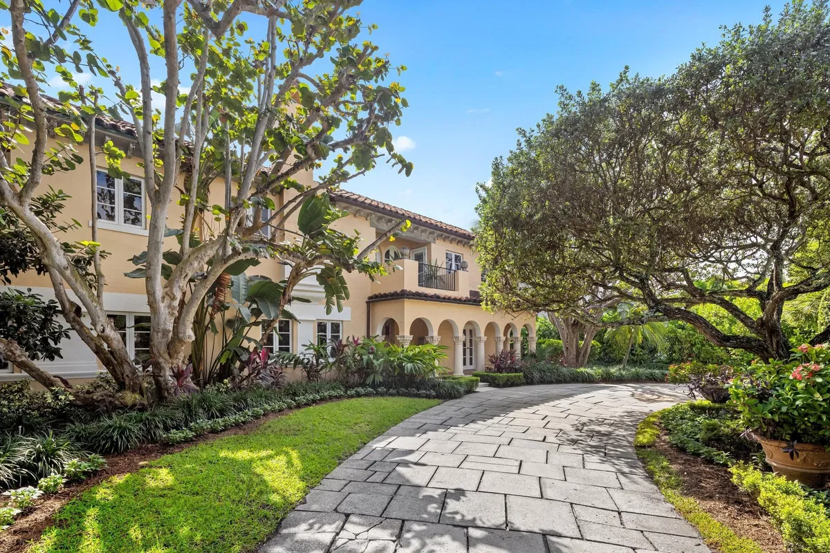 Royal Park Residence