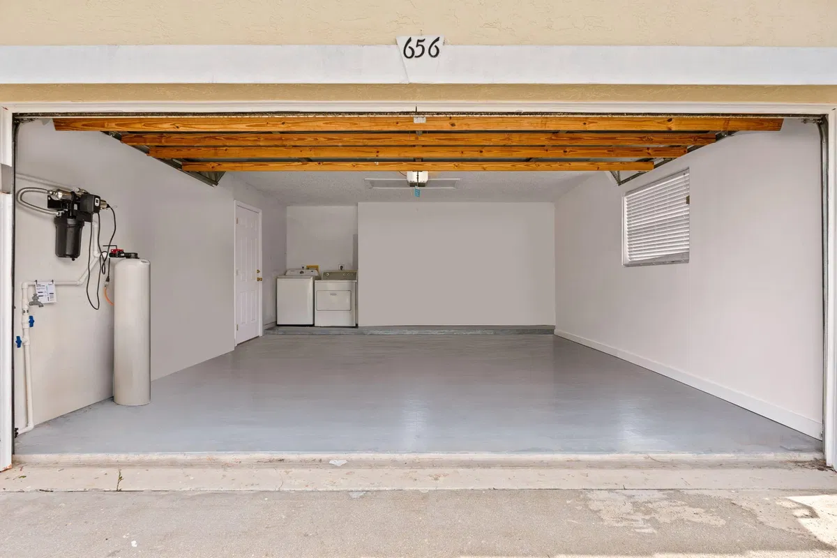  Residence photo 34