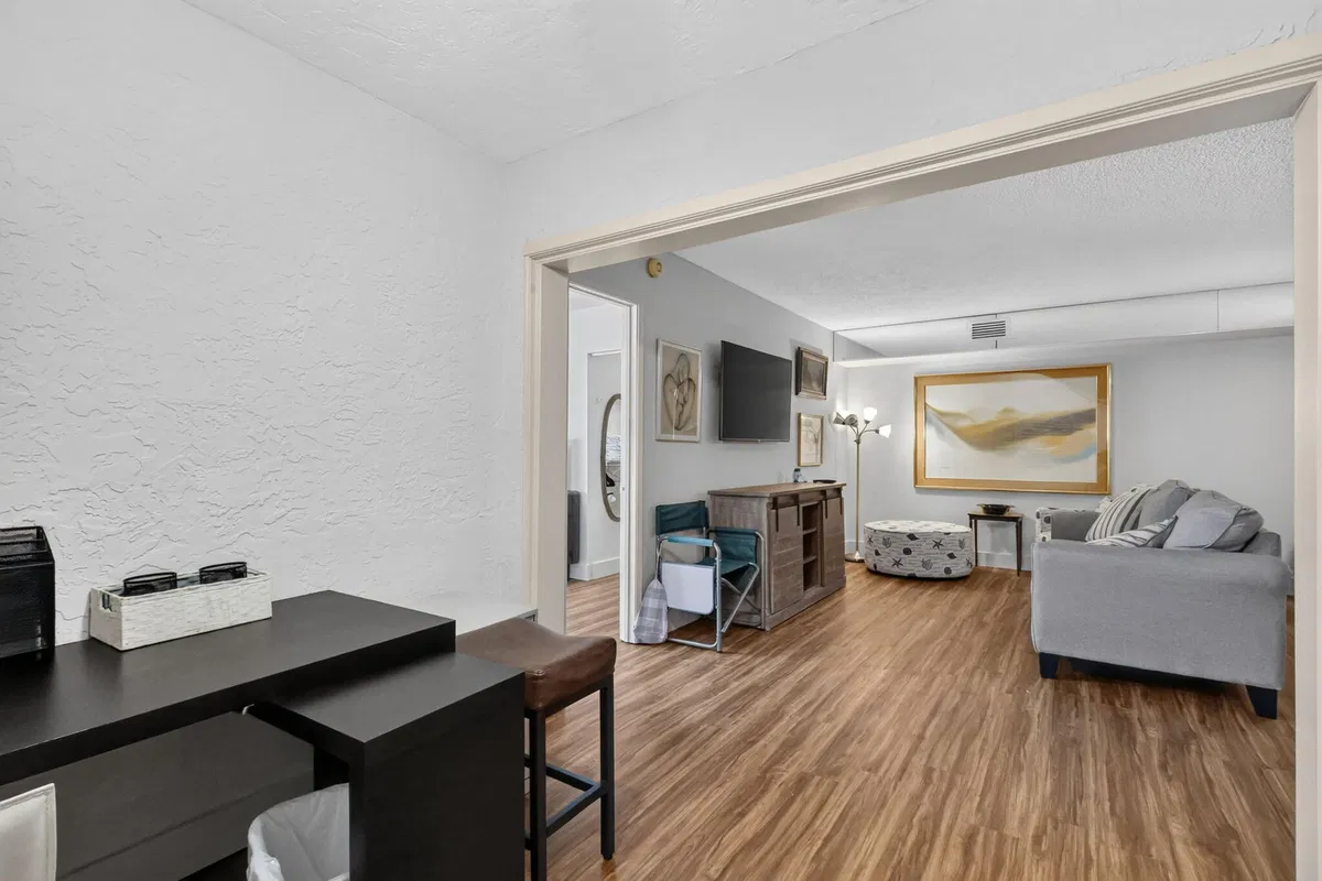  Unit 103 photo 10