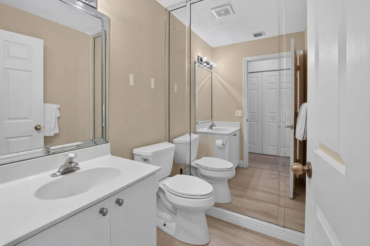 Residence photo 16