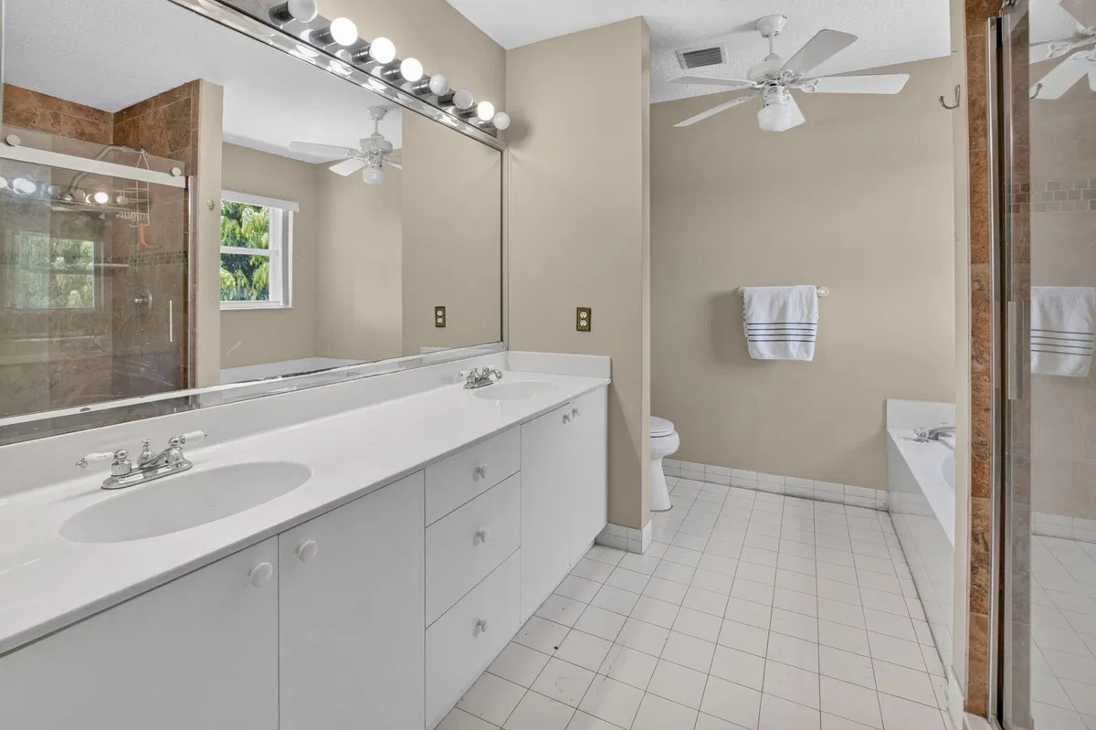  Residence photo 19