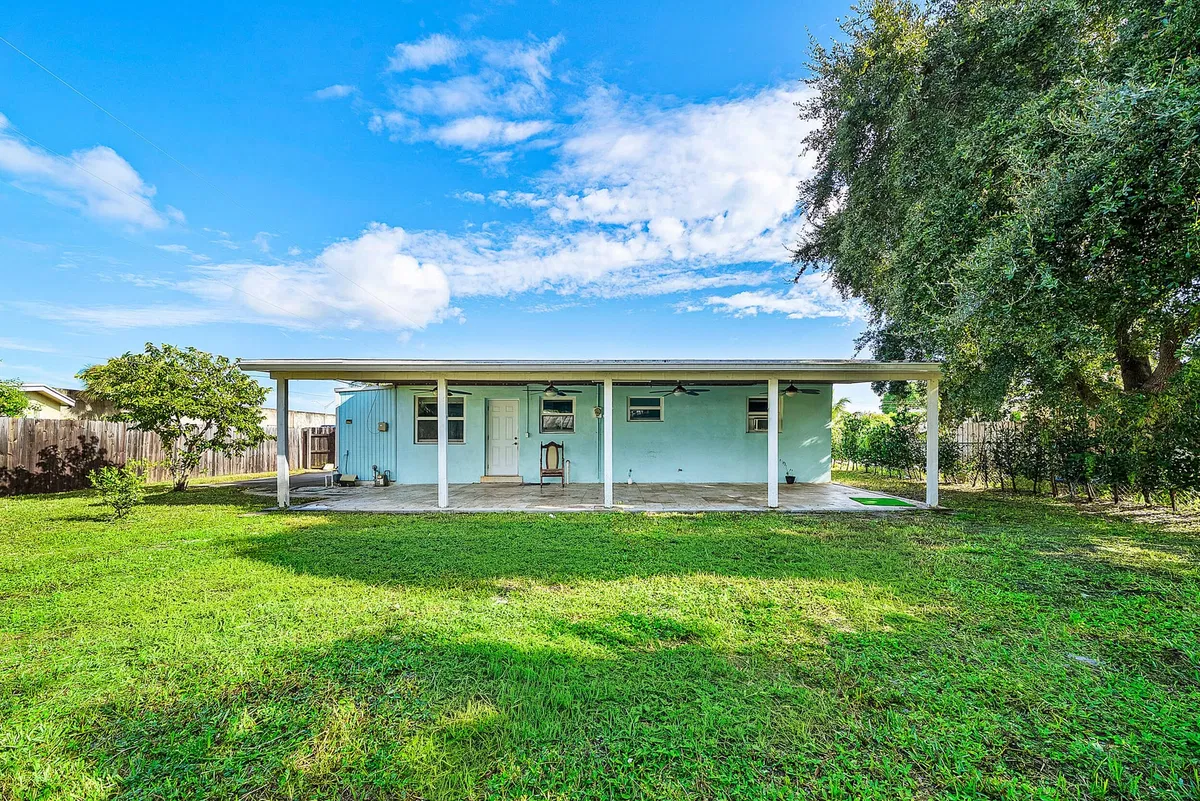 Residence photo 19