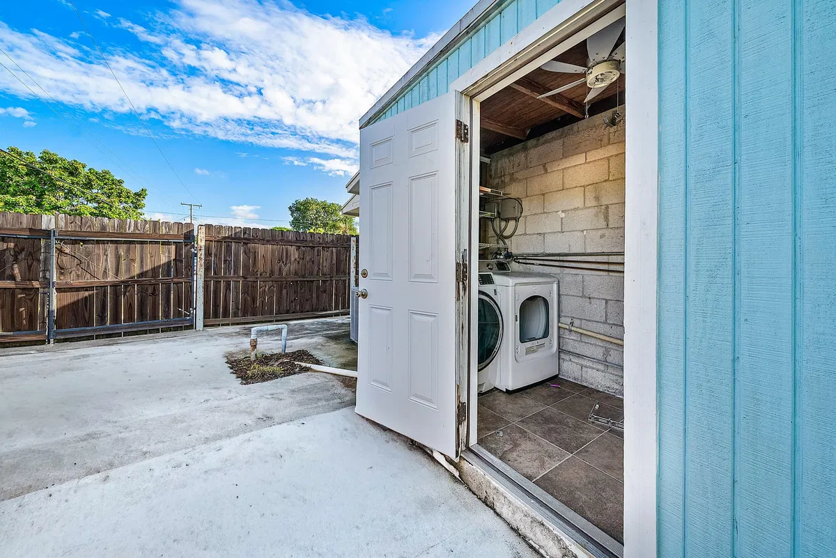 Residence photo 22