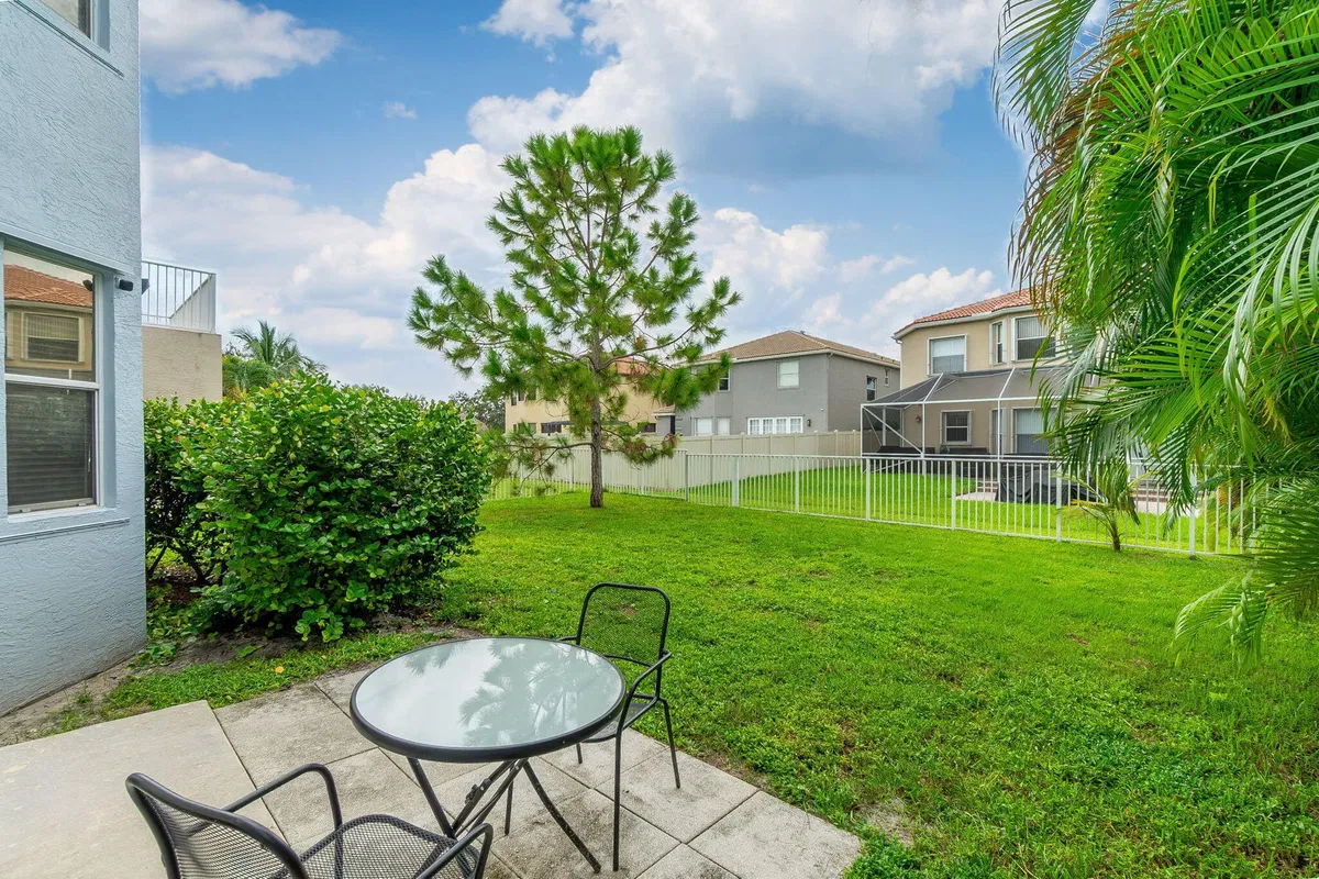  Residence photo 43