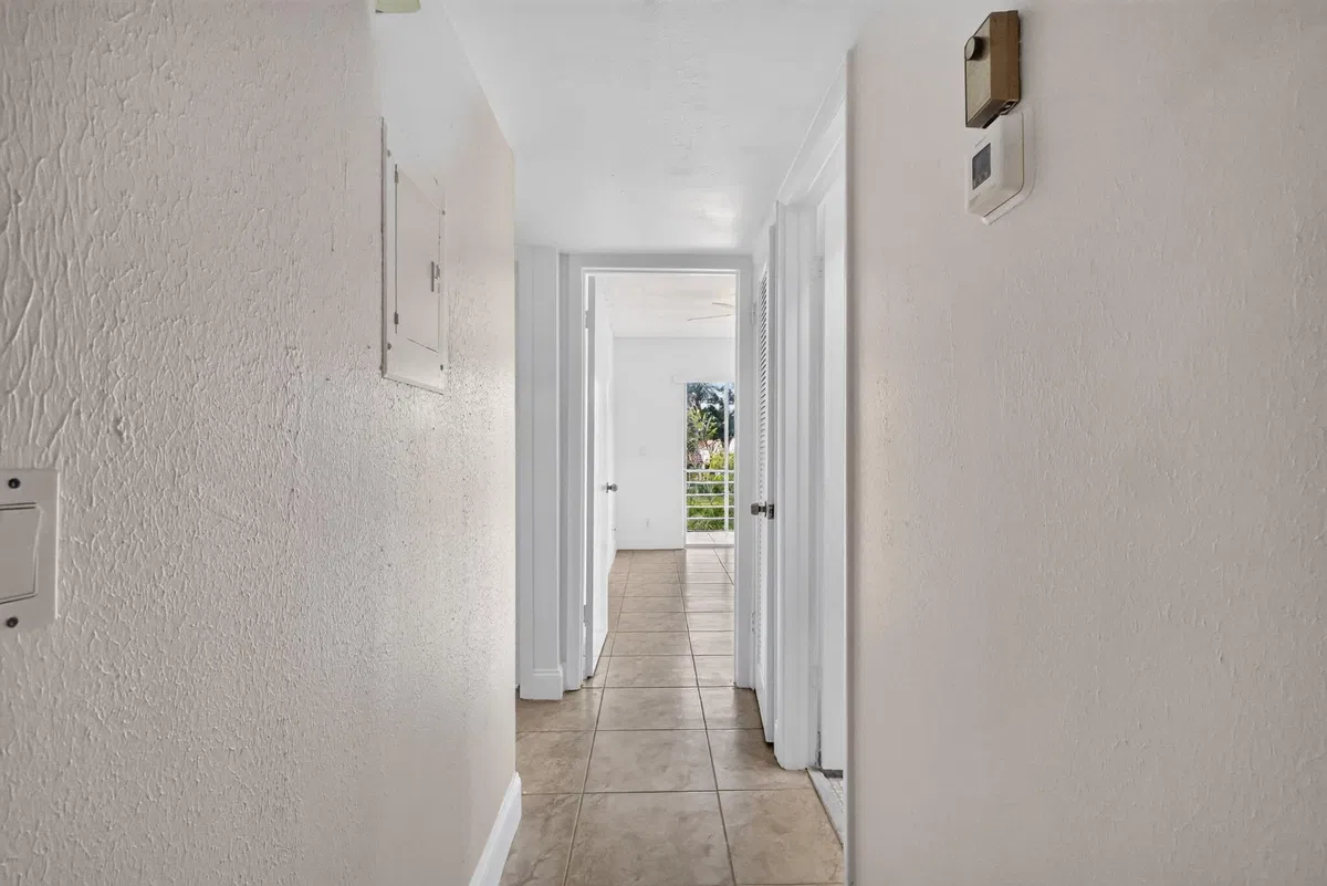Unit 318 photo 13