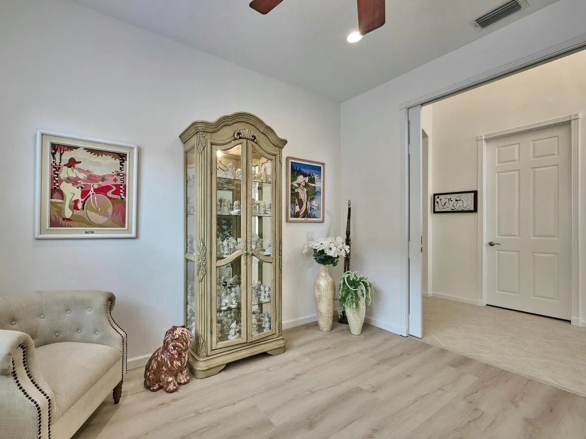 Residence photo 25