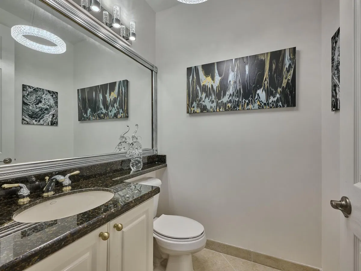 Residence photo 31