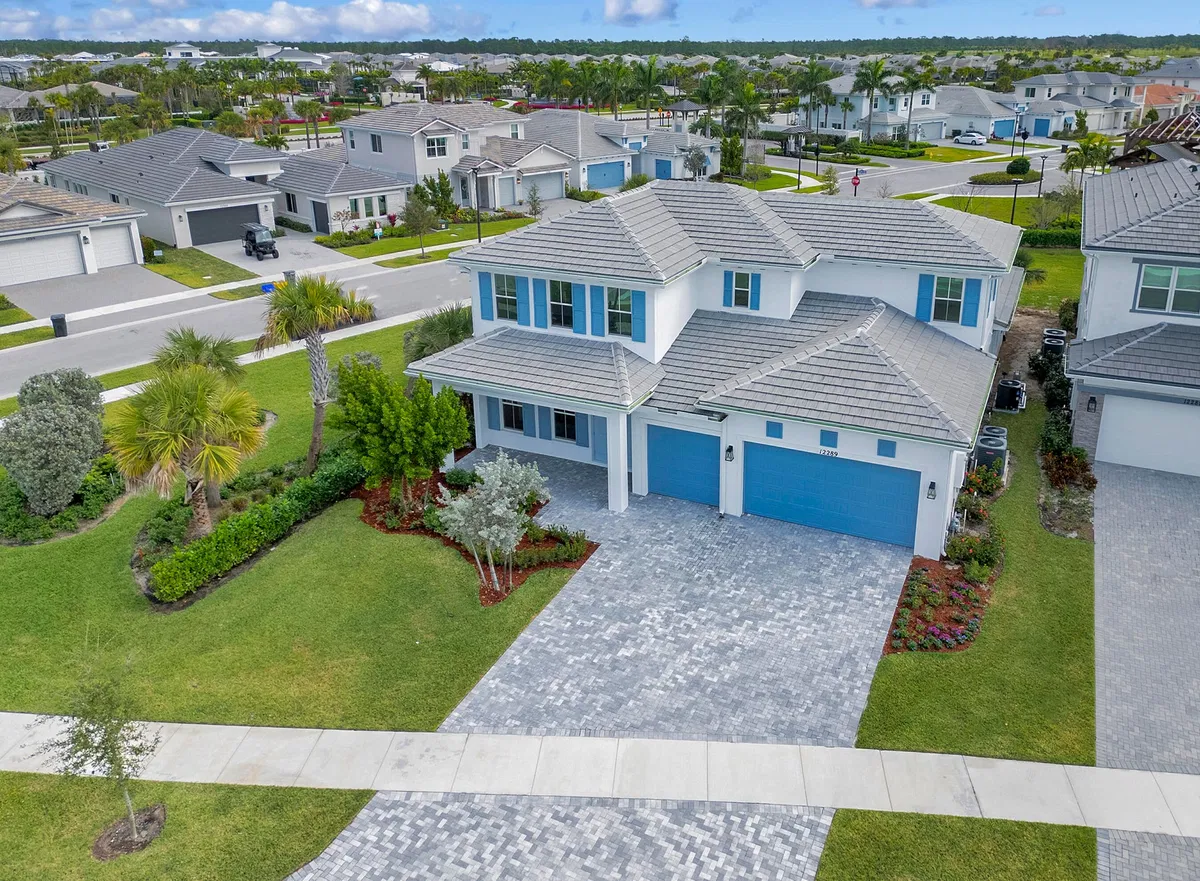 Avenir Residence