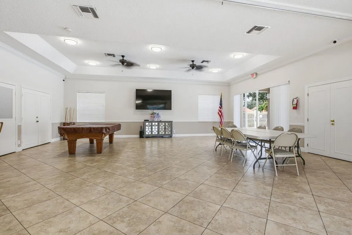 Residence photo 34