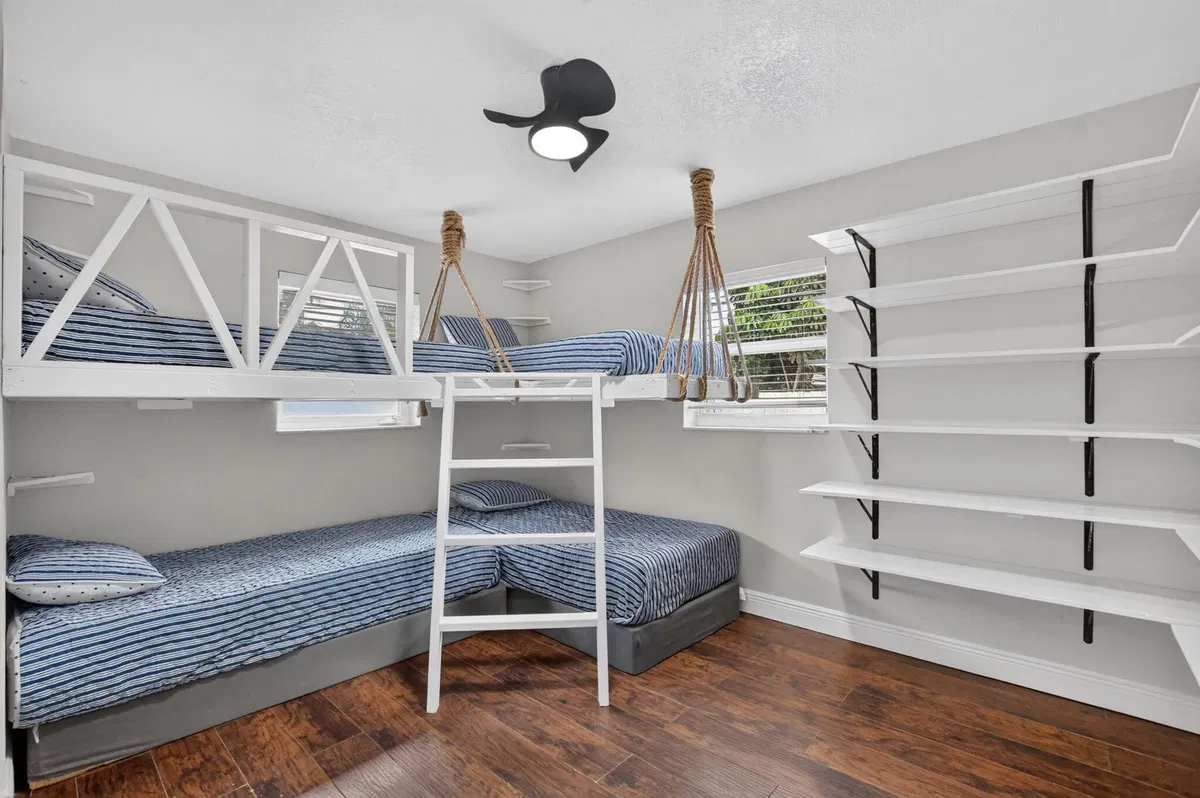 Residence photo 19
