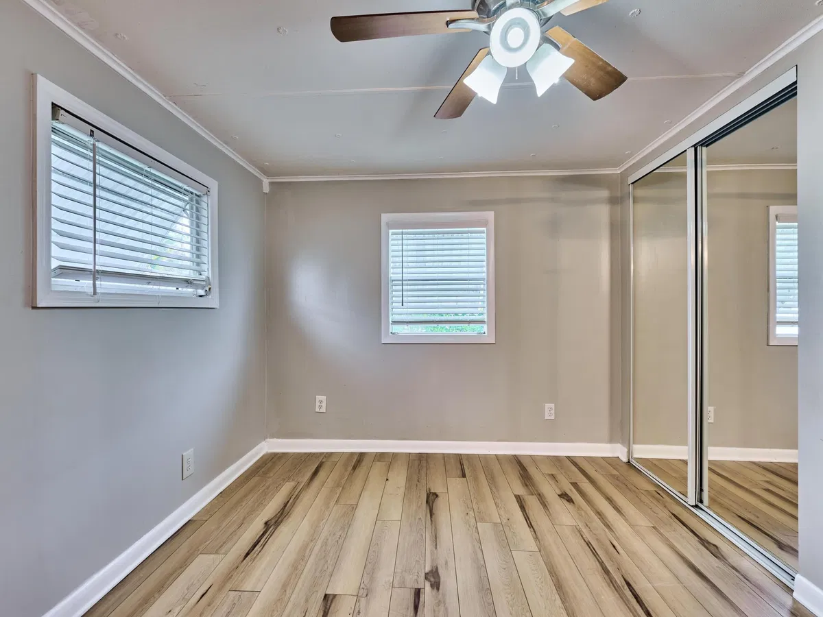 Residence photo 25