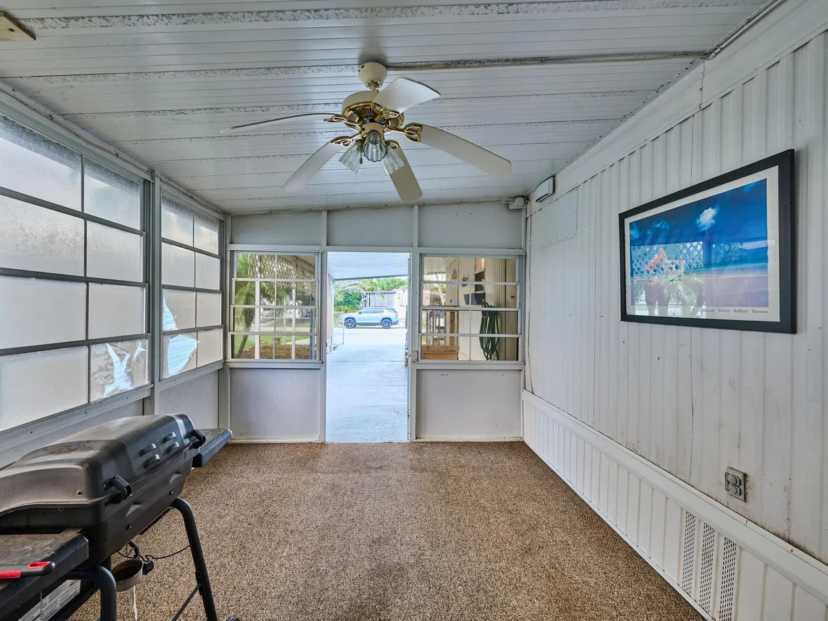 Residence photo 37